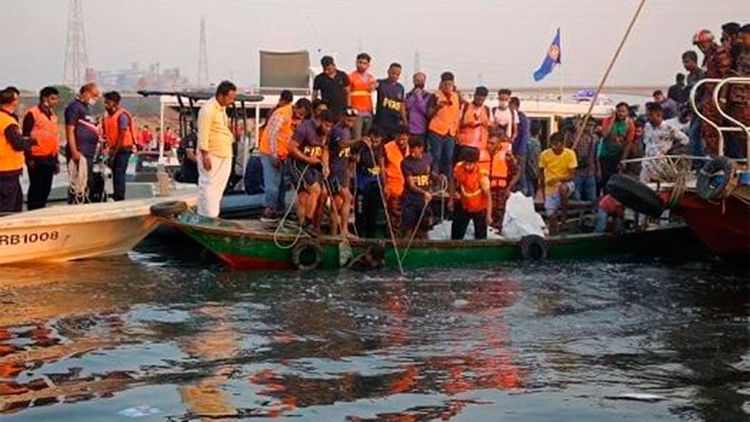Al menos 24 muertos en un naufragio en Bangladesh