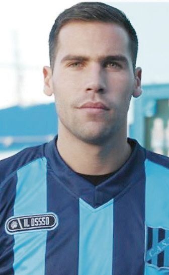 dEn el video se ve al auto Peugeot blanco escapar y se aprecia cómo fue la pelea que terminó con la vida de Espíndola.