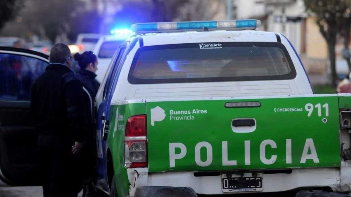 El personal policial logró detener al delincuente en la intersección de las calles Malvinas y Garay