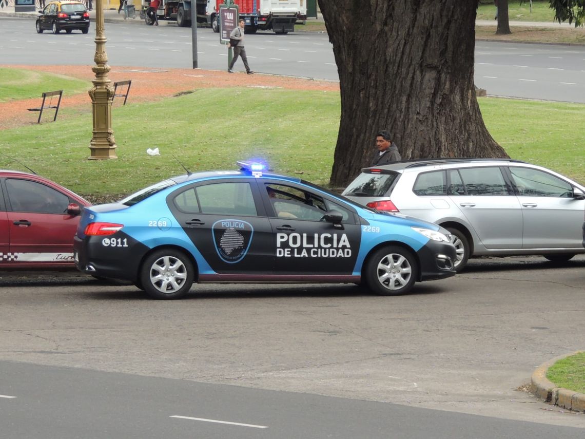 Tres policías quedaron implicados en un robo en Villa Soldati.