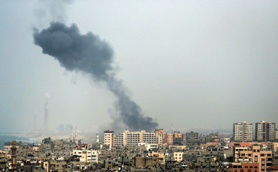 Israel amenaza con debilitar a Siria y atacar su defensa aérea