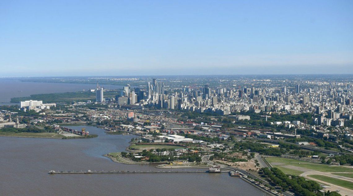 Un medio de Rusia criticó la falta de espacios públicos de los que dispone la Ciudad de Buenos Aires en la costa del Río de la Plata