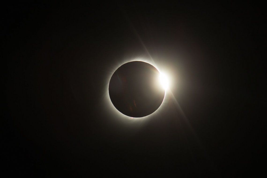 Río Negro decretó asueto para contemplar el eclipse