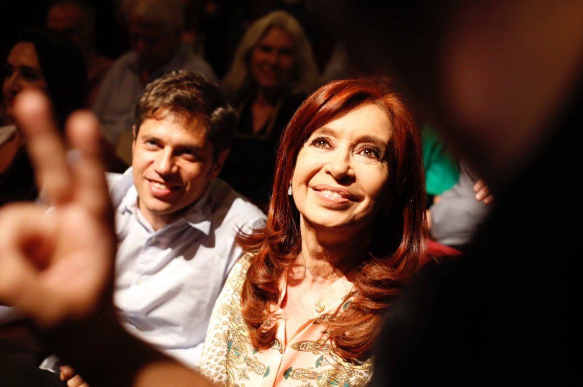 Cristina Kirchner, Axel Kicillof y varios integrantes del gabinete Alberto Fernández fueron a la presentación de Tierra Arrasada, el documental de Tristán Bauer