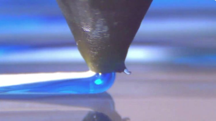 Japón desarrolla un nuevo material que puede reutilizarse hasta 10 veces en impresoras 3D
