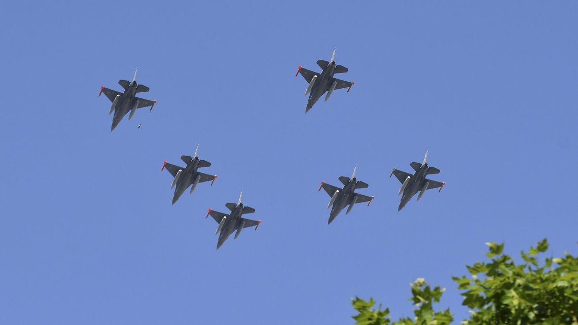 Antes de la presentación en Córdoba, los F-16 sobrevolaron la Ciudad de Buenos Aires.