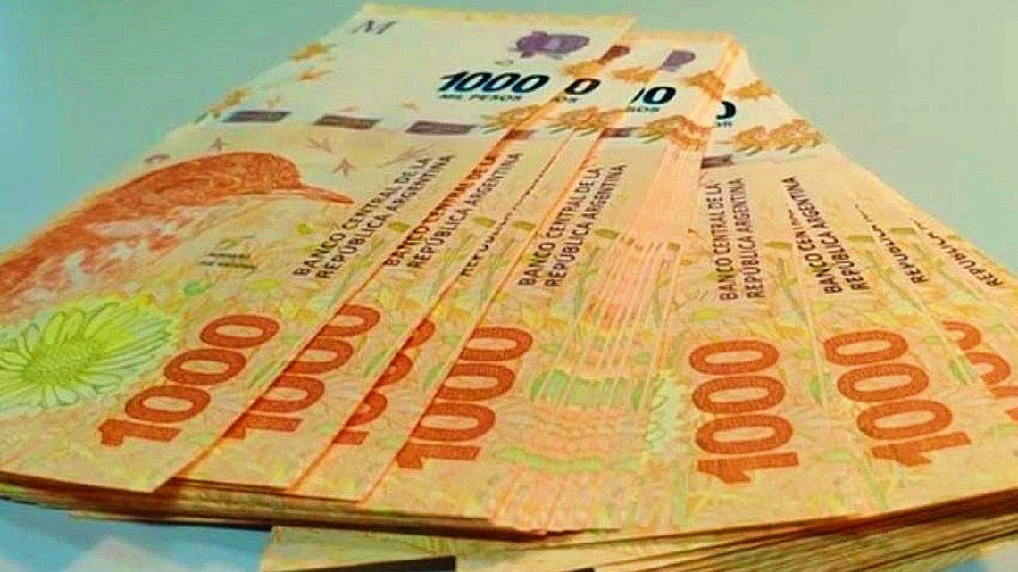 Billetes de 1.000 pesos falsificados llegan desde Perú