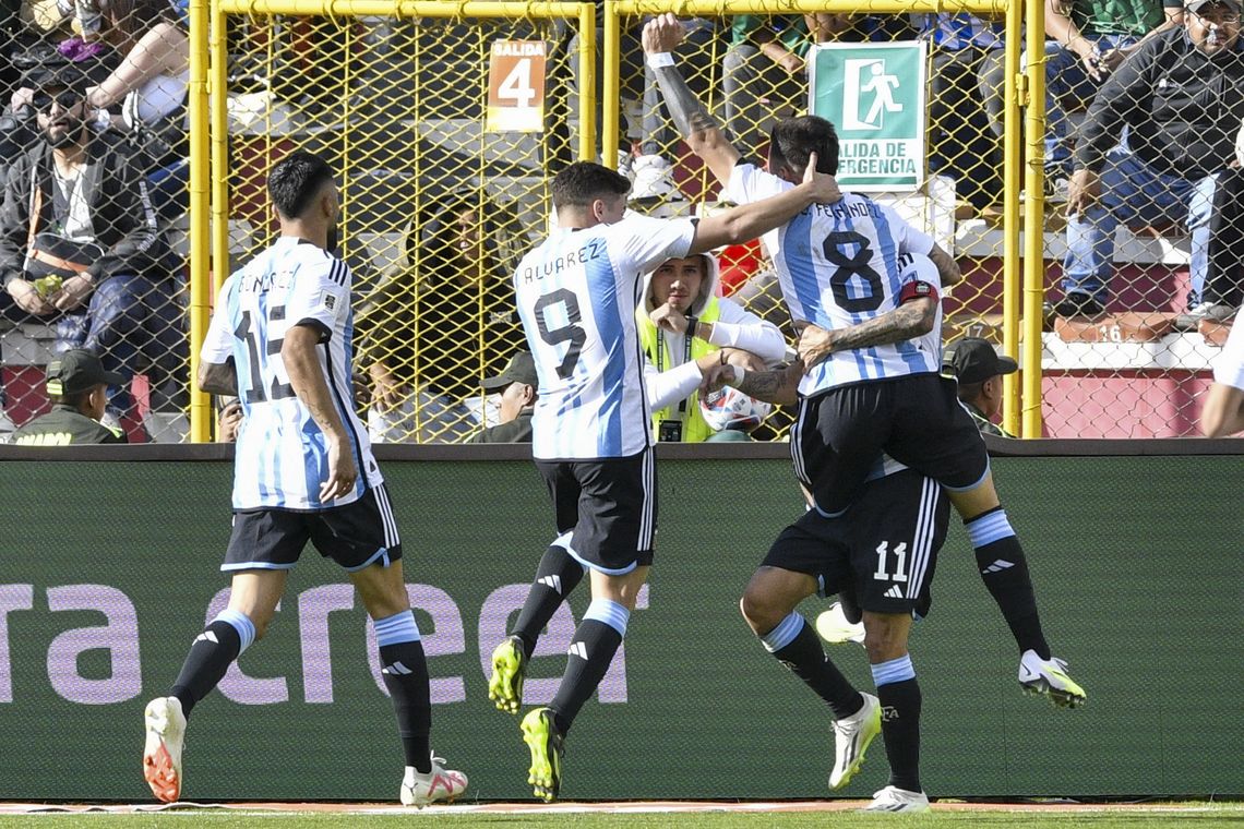 La Selección Argentina brilló en La Paz y goleó a Bolivia sin Messi.