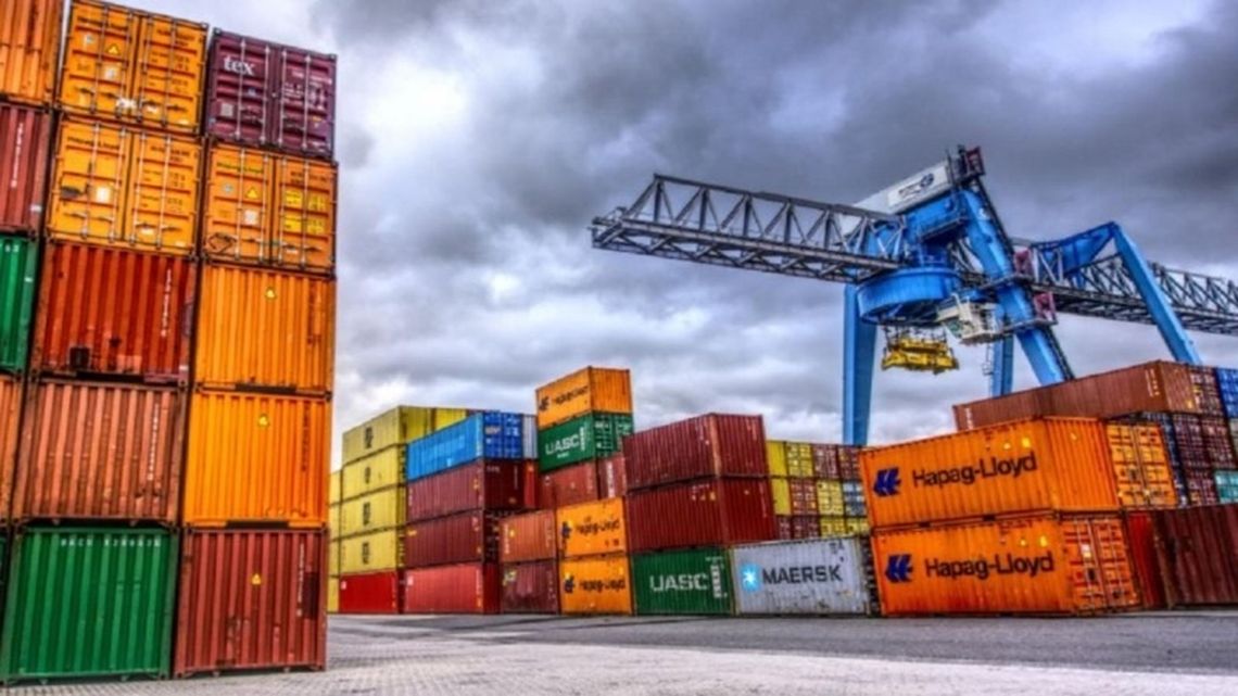 La mitad de las importaciones textiles se declaran en la Aduana a precios insólitos para evadir impuestos. La mitad de las importaciones textiles se declaran en la Aduana a precios insólitos para evadir impuestos.