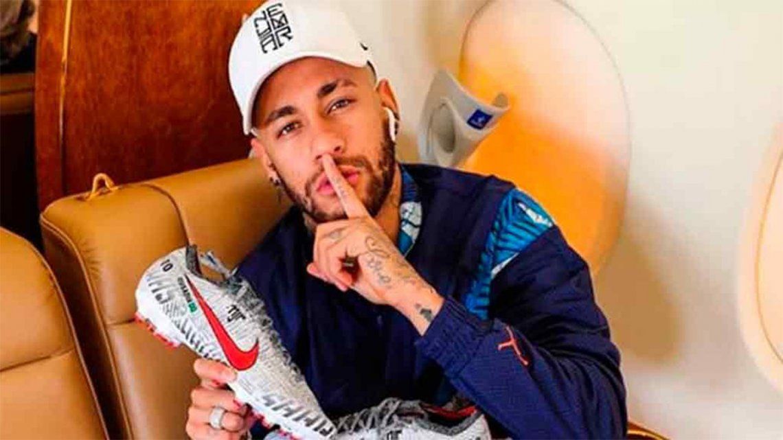 Neymar ataca a Nike tras difundirse la razón de la suspensión de su contrato.