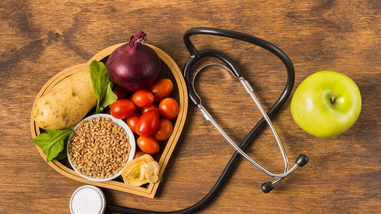 El consumo de frutas y verduras es fundamental en el cuidado de la salud.