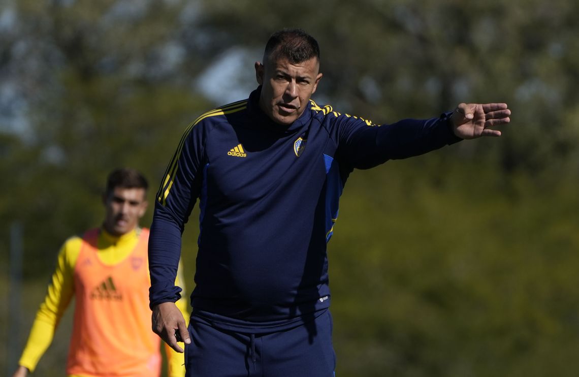 Jorge Almirón perfila algunas modificaciones En Boca Juniors para recibir a Colo Colo.