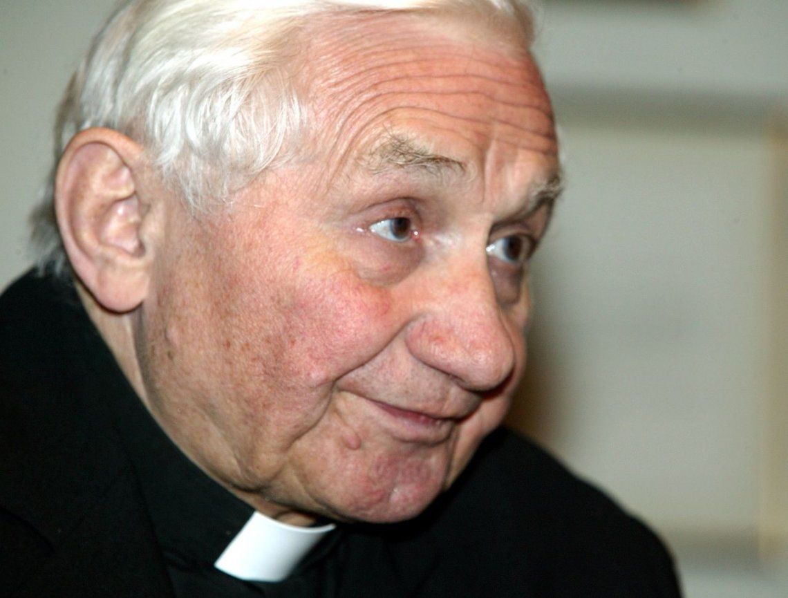Hermano del ex papa Benedicto XVI vinculado en denuncia por abusos sexuales
