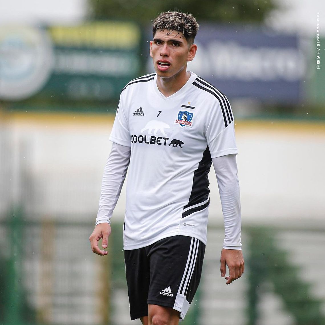 Boca va por su tercer refuerzo negocia con el chileno Carlos Palacios