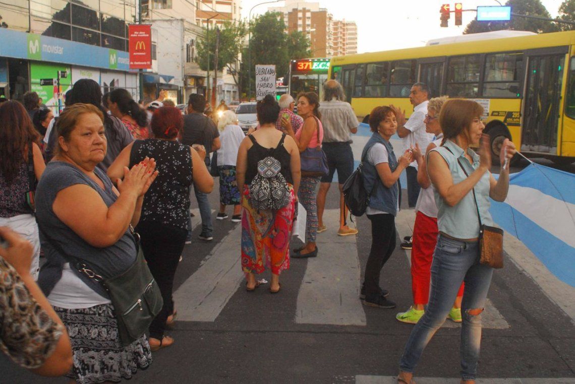 Hubo un ruidazo contra el aumento de tarifas en varios puntos la Buenos Aires y el conurbano