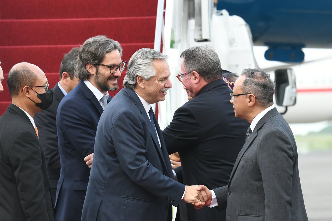 Alberto Fernández de regreso tras su paso por París y el G20.