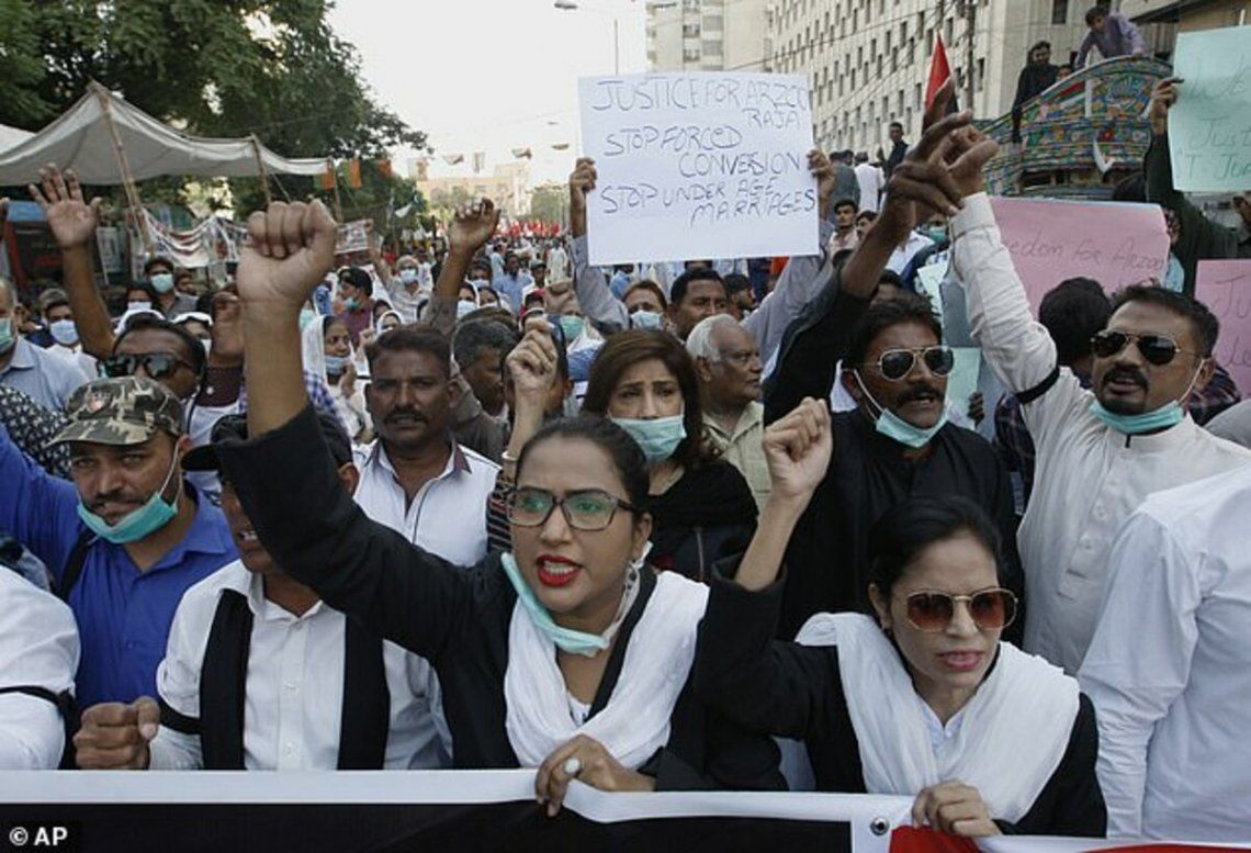 Marcha en Pakistán por los abusos a menores