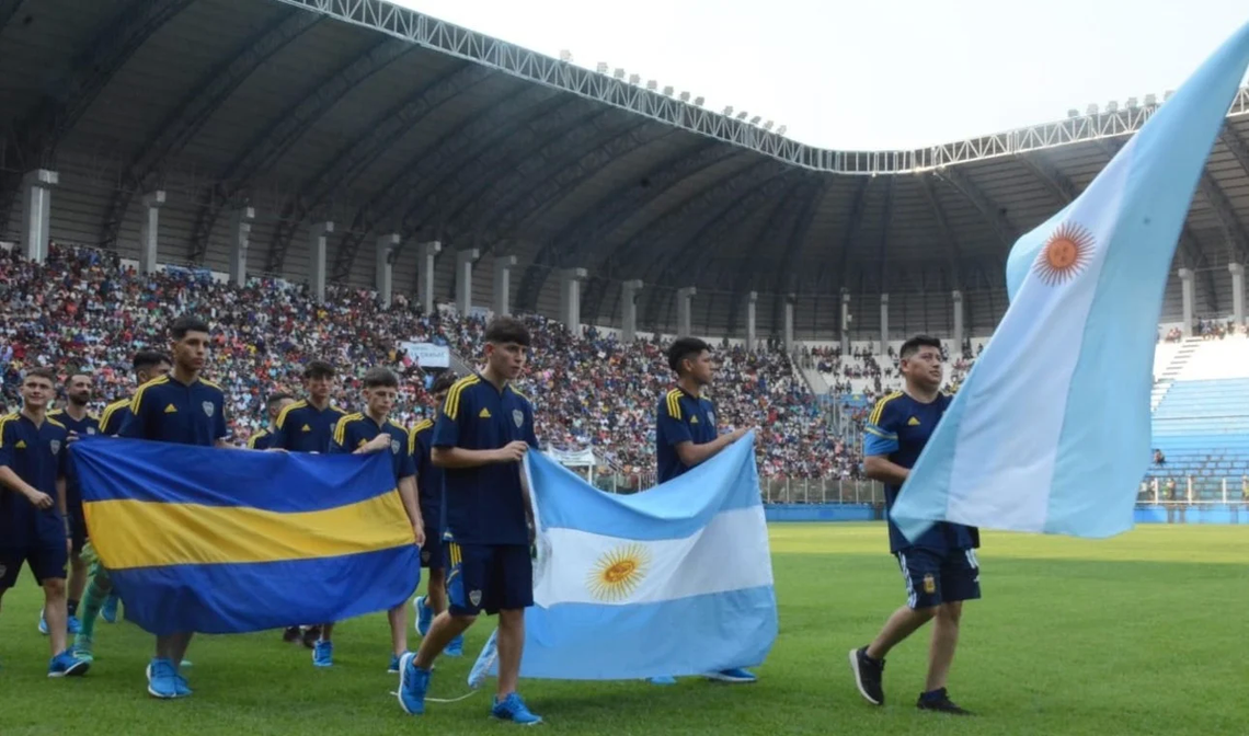 Boca representando a la Argentina en Bolivia.