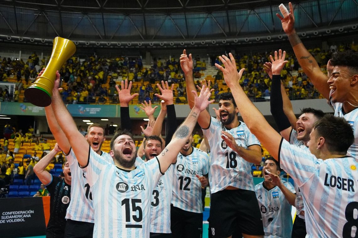 La Selección Argentina de vóleibol logró el Sudamericano ante Brasil.