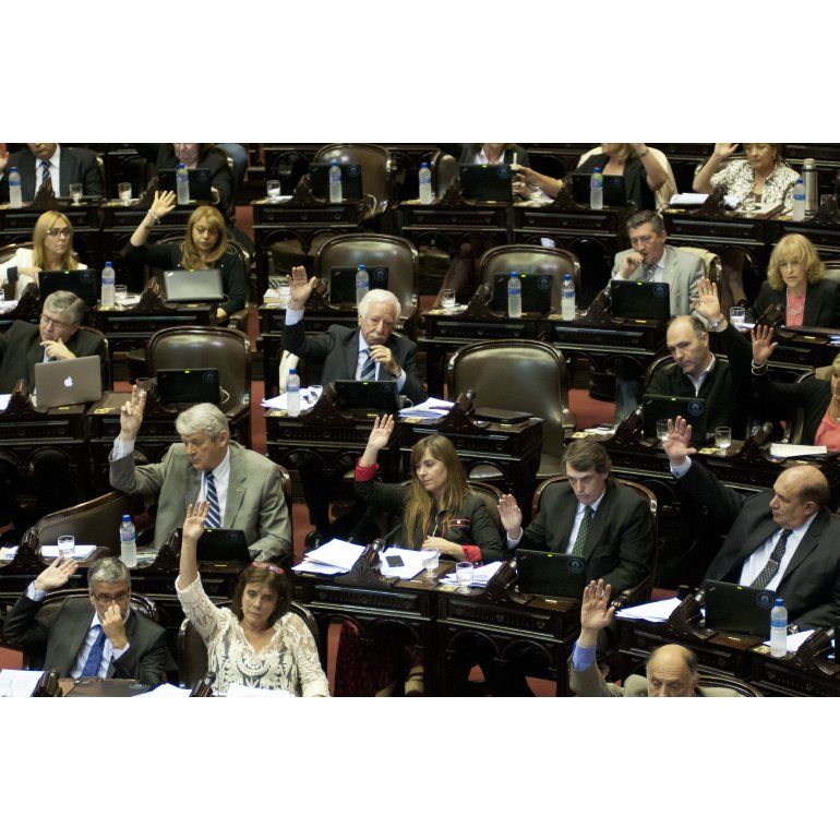 Diputados convirtió en Ley el acuerdo Repsol - YPF