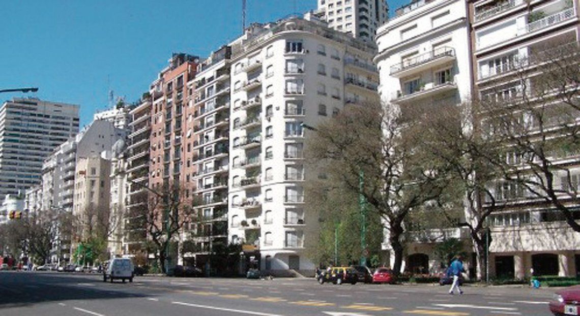 dCerca del 70% del salario promedio en la Ciudad de Buenos Aires se lo lleva el rubro “vivienda”.