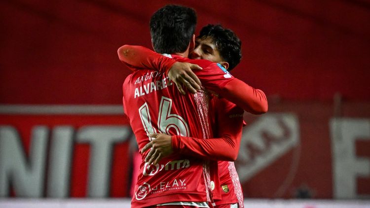 Argentinos fue un equipo sólido y superó 2 a 0 a Lanús en La Paternal.