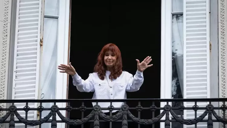 La ex presidenta Cristina Kirchner está investigada en las causas Hotesur y Los Sauces, que serán juzgadas en un único proceso oral.
