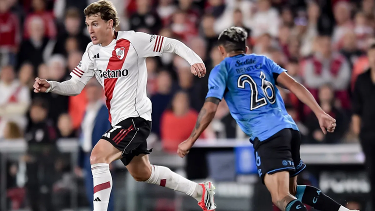 El club de Núñez se impuso 3 a 0 al Celeste en abril de este año en el Monumental.