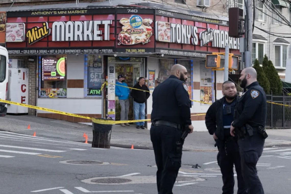 Bronx: una joven murió al quedar en medio de fuego cruzado