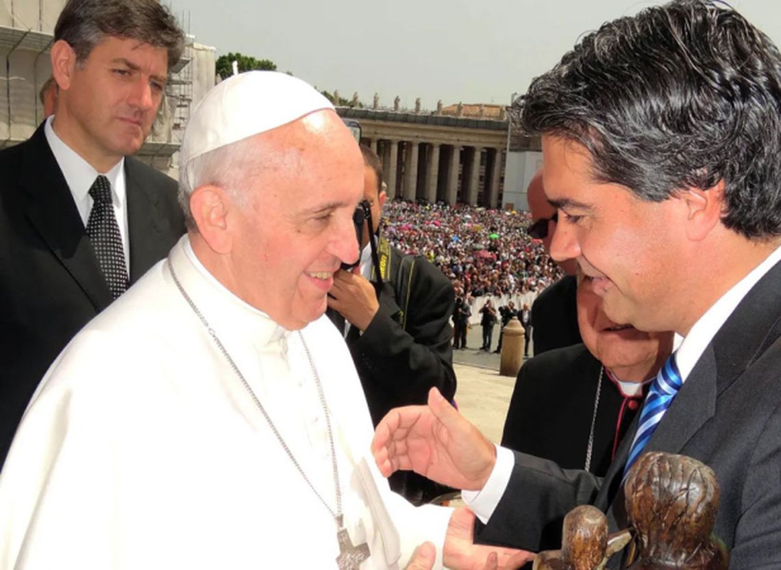 Capitanich se reunió con el Papa Francisco