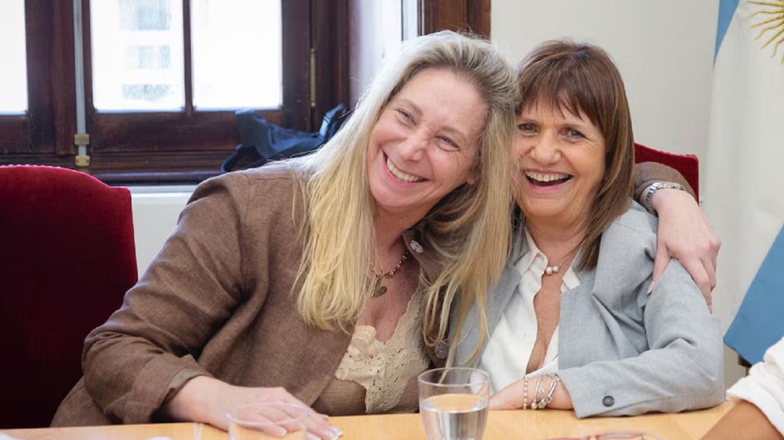 Karina Milei, secretaria General de la Presidencia, y Patricia Bullrich, ministra de Seguridad.