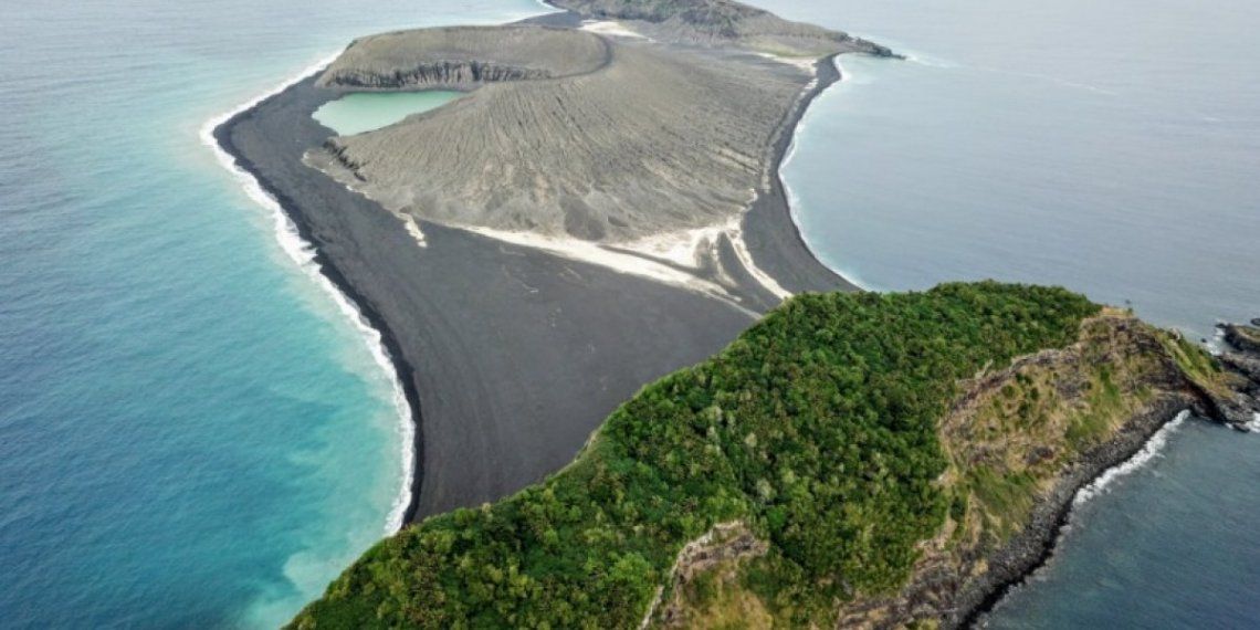 Así es la misteriosa isla surgida de la nada y que desconcierta a la NASA