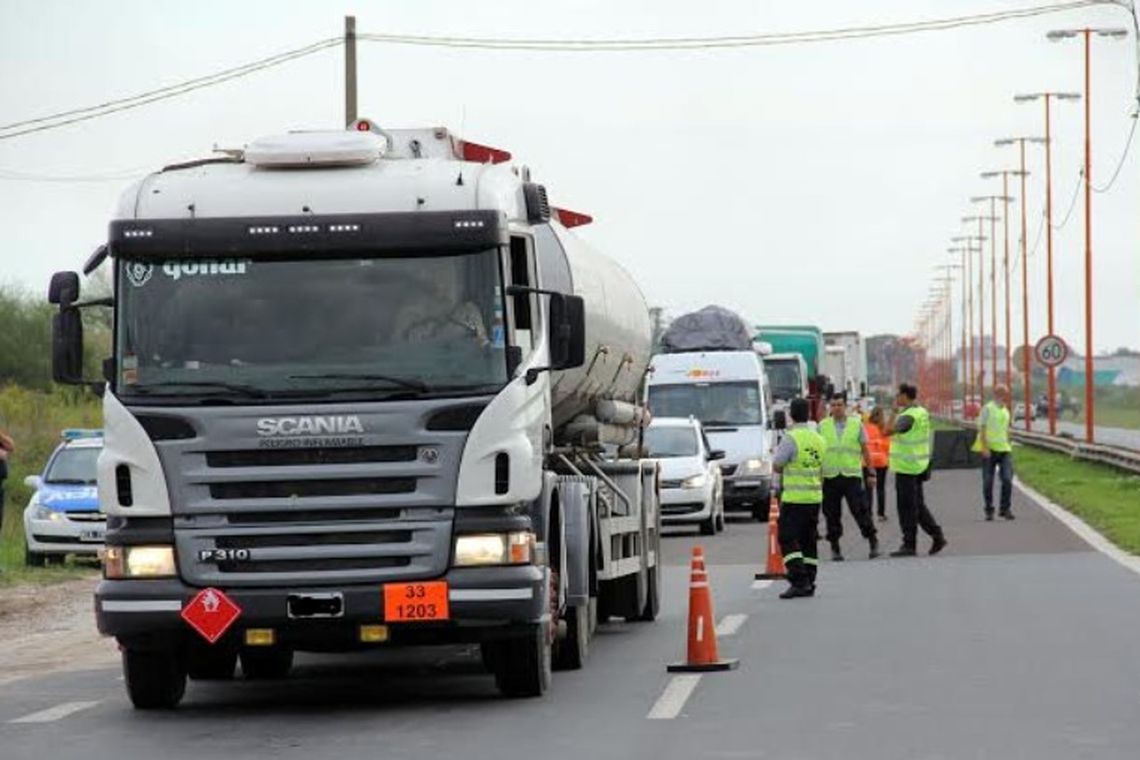 Se restringirá la circulación de camiones durante el fin de semana largo.