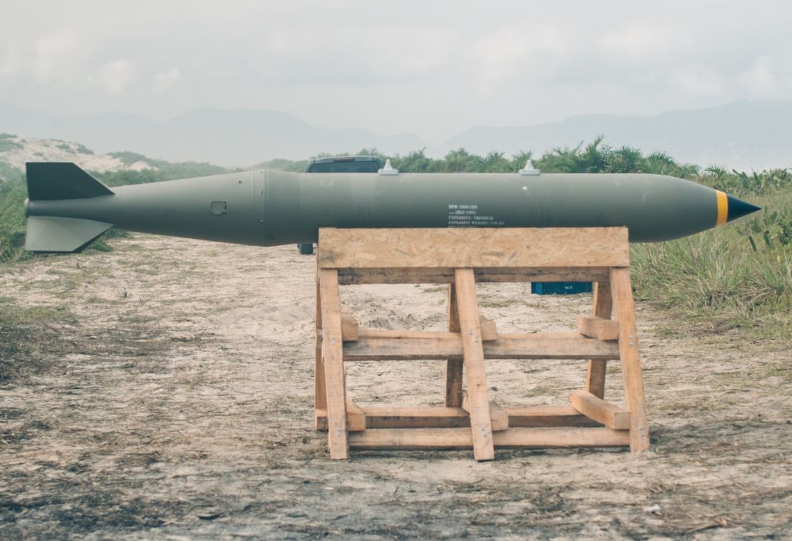 Bomba antibunker como las enviadas por Estados Unidos a Israel para combatir a Hamás