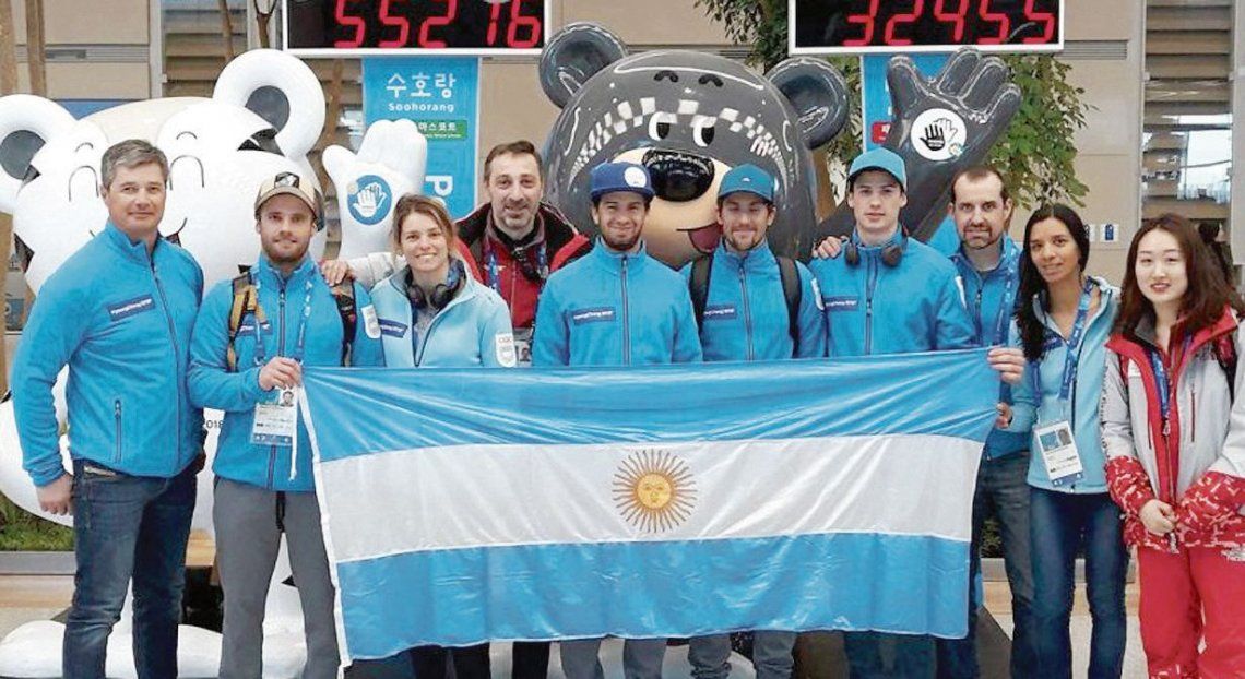 dLa pose de los argentinos que competirán en los Juegos de Pyeongchang. Son siete integrantes.