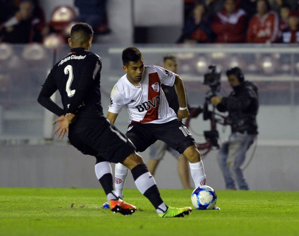 Independiente acertó un pleno y venció a River en Avellaneda