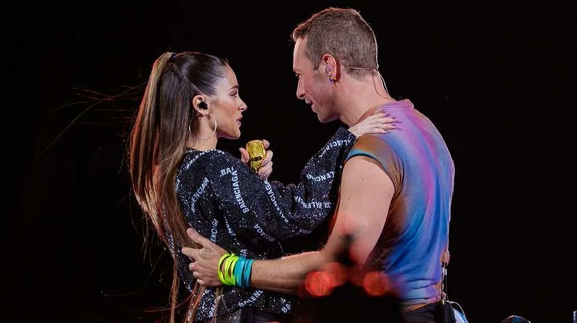 Tini fue la invitada especial en el quinto recital de Coldplay en Argentina.