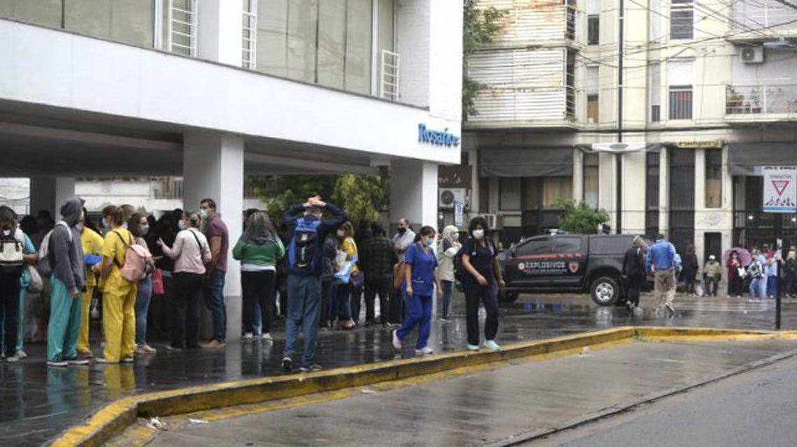 Rosario: Un hospital debió ser evacuado por amenaza de bomba.