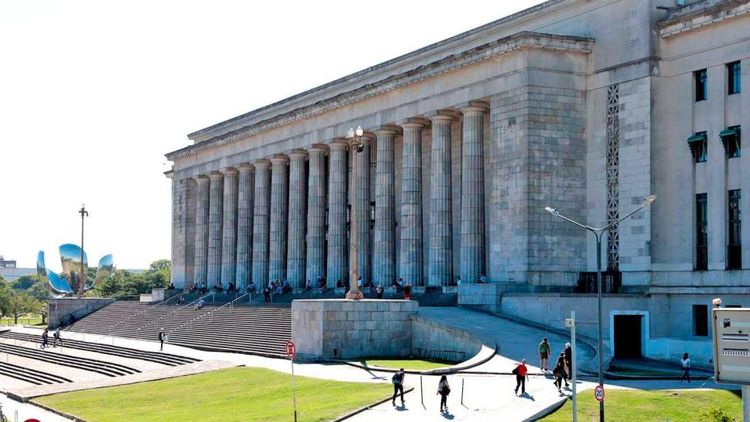 Docentes, no docentes y organizaciones universitarias volverán a manifestarse en defensa de la educación pública, en una jornada de protesta que incluirá la suspensión de actividades en universidades de todo el país.