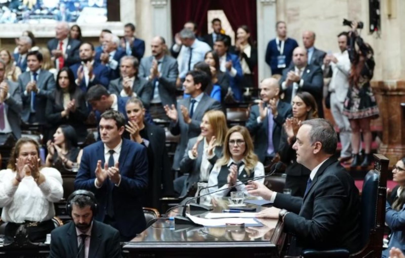 Adorni en el Congreso: acusó de golpista a la oposición y aseguró que no hubo delito