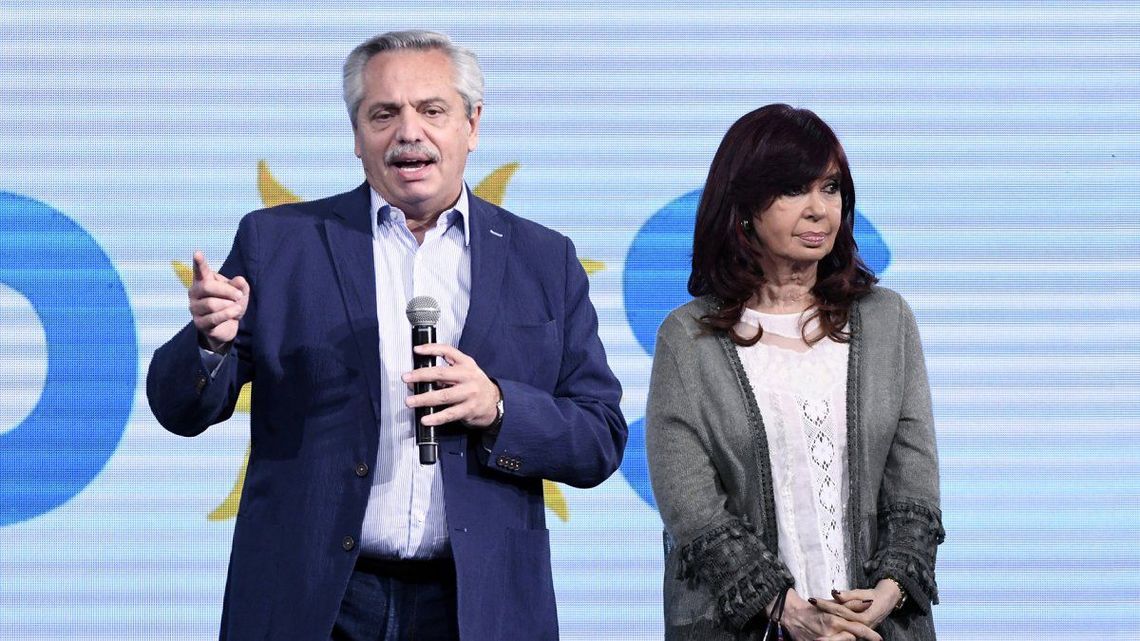 Alberto Fernández se aferra a sus ministros de confianza.