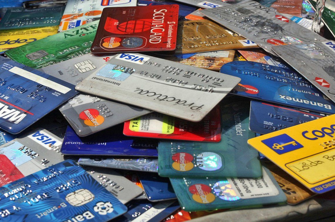 Subió el consumo con tarjetas de crédito: por qué la gente elige ese medio de pago
