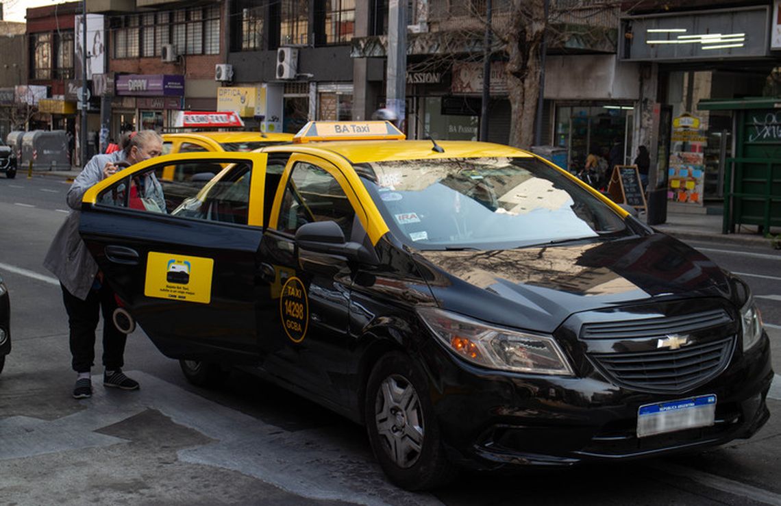 Los taxis porteños aumentan desde hoy un 30 por ciento.