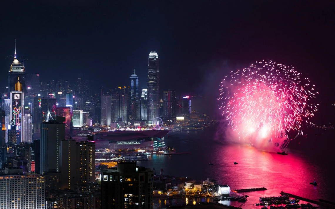 El mundo celebra la llegada del Año Nuevo 2023 - Hong Kong 