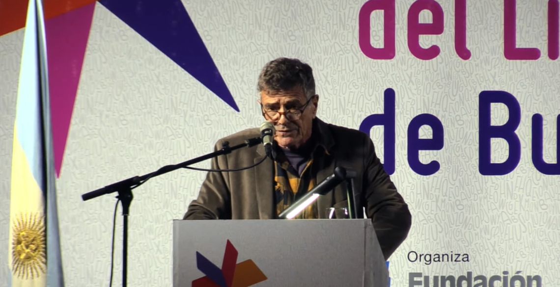 El escritor Guillermo Saccomanno inaugura la 46° Feria del Libro. 