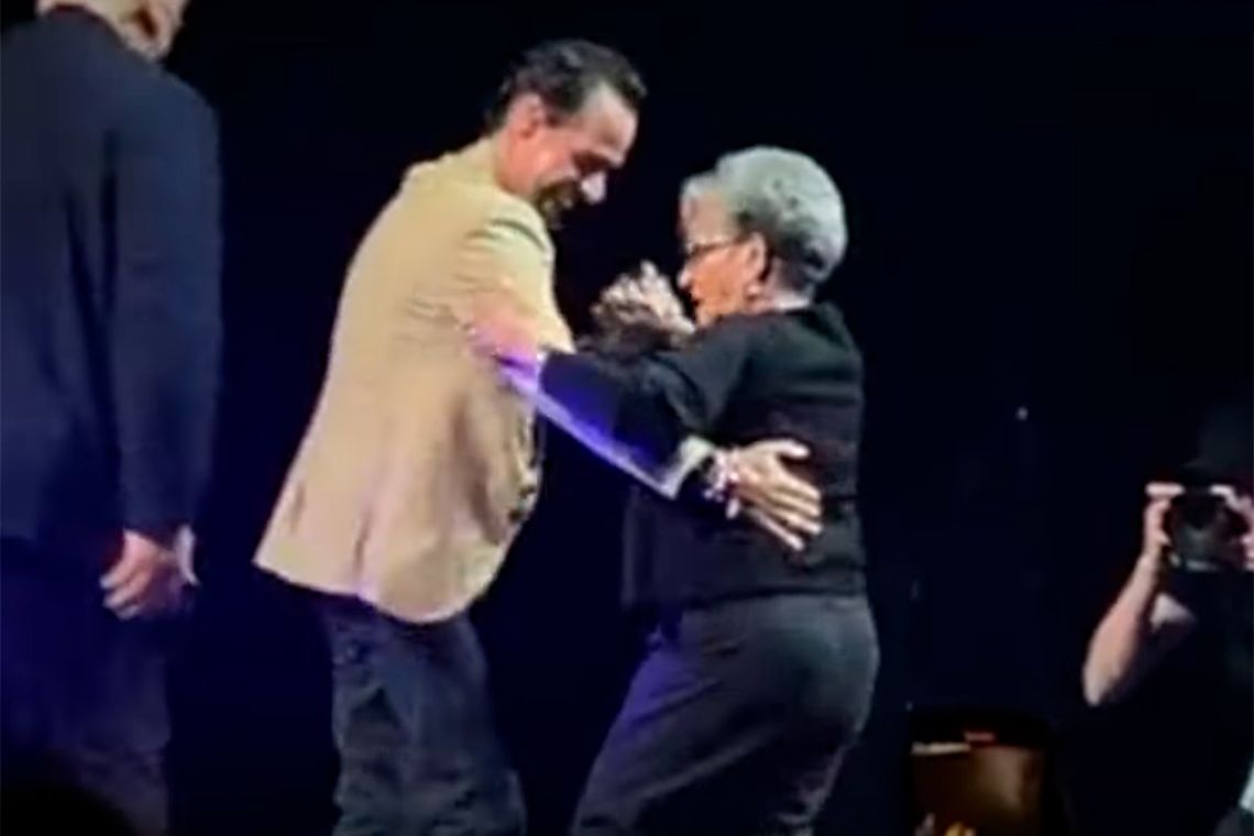 Marc Anthony le cumplió el sueño a una abuela de 95