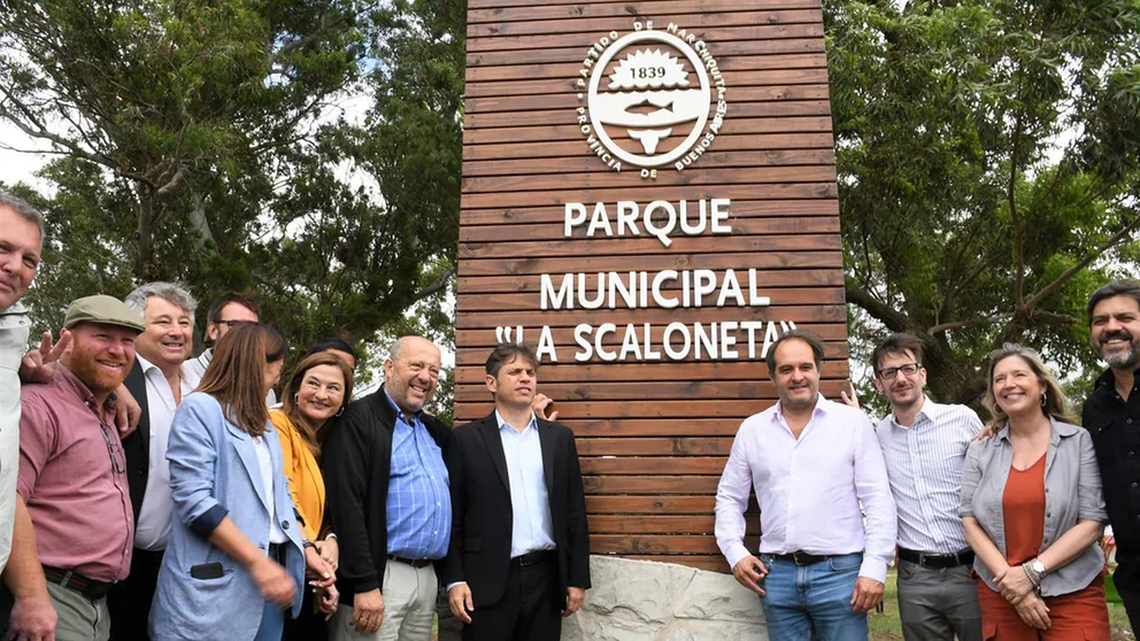 Axel Kicillof inauguró el parque municipal “La Scaloneta” en Mar Chiquita.