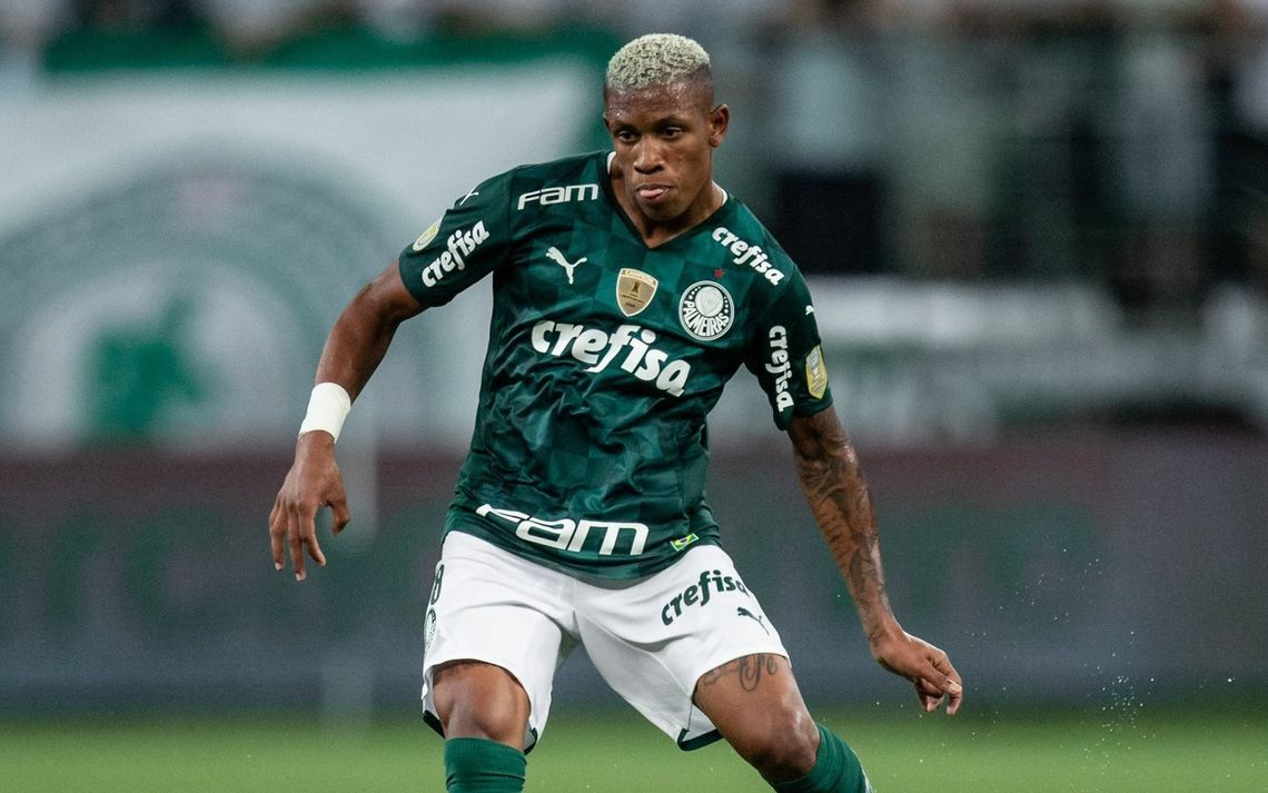 Danilo marcó uno de los goles de Palmeiras