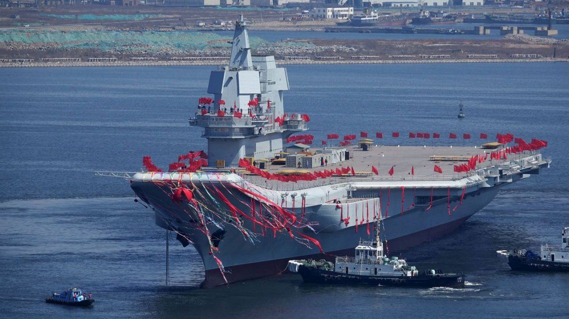 Las aguas del Pacífico, cada vez más agitadas: China lanza portaaviones para hacer frente a EEUU