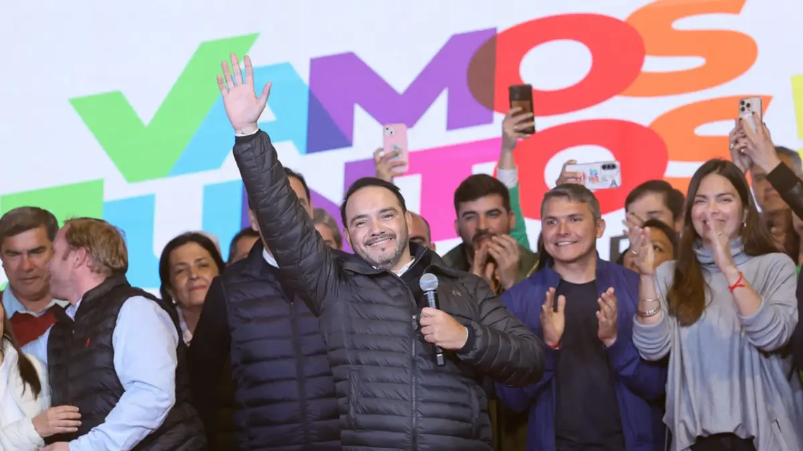 Juan Pablo Valdés celebra el triunfo del oficialismo en Corrientes